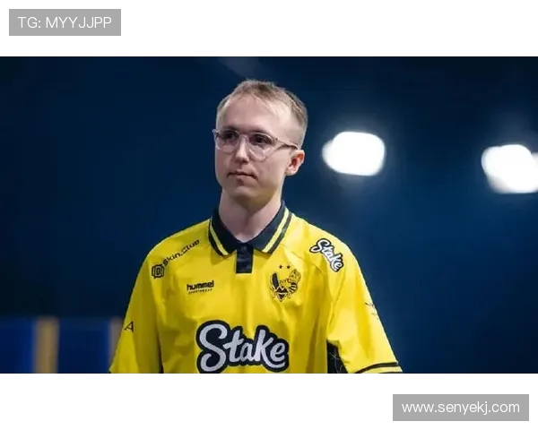 CSGO精彩解析：深入剖析TES战队选手的个人技术与团队协作能力