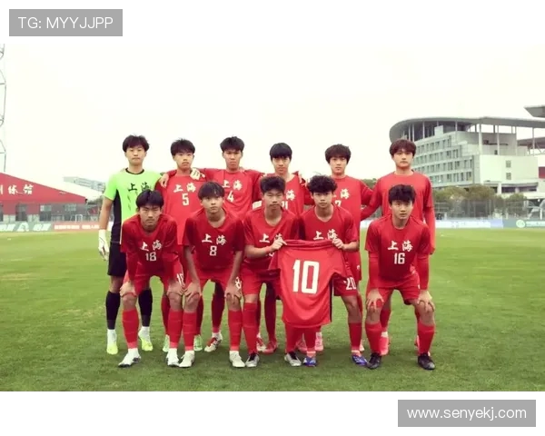 上海足球队在世界杯预选赛中以66分稳居积分榜首位展现强劲实力