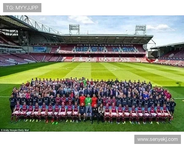 南京足球队心理素质深度对比分析与影响因素探讨