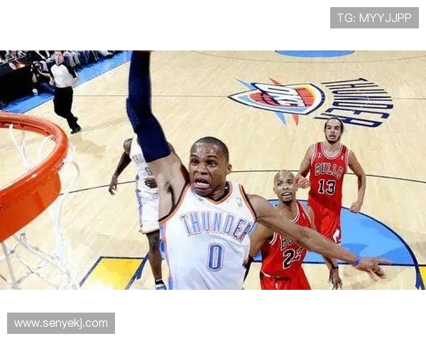 拉塞尔威斯布鲁克的篮球传奇与职业生涯的辉煌历程分析 拉塞尔威斯布鲁克的篮球传奇与职业生涯的辉煌历程分析