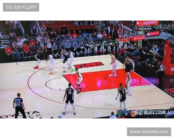 火箭队与雄鹿队精彩对决全场免费直播抢先看